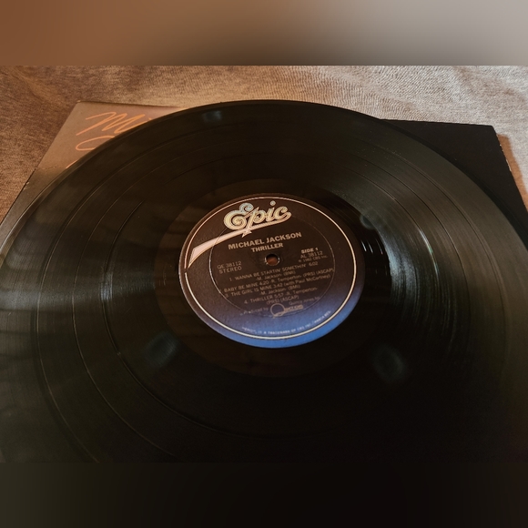 Michael Jackson - Thriller Vinyl 1982 ORIGINAL pressing Super clean - Picture 5 of 7